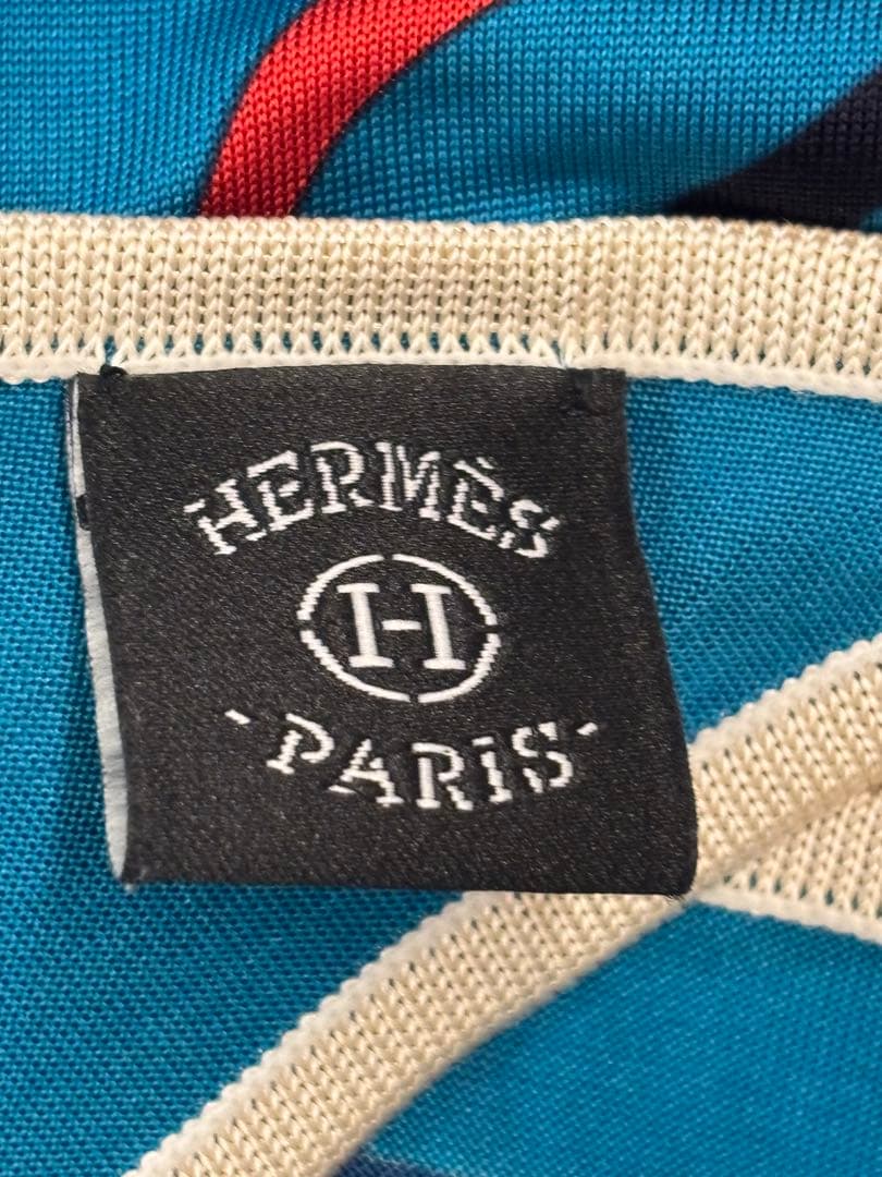 エルメス　スカーフ　トライアングル　三角形