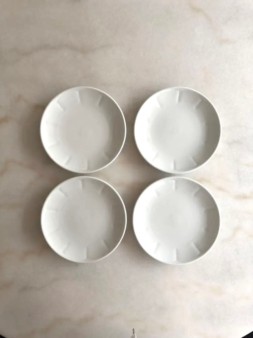 APILCO F.O.B COOP ホワイト　白　丸皿 4枚セット　アピルコ