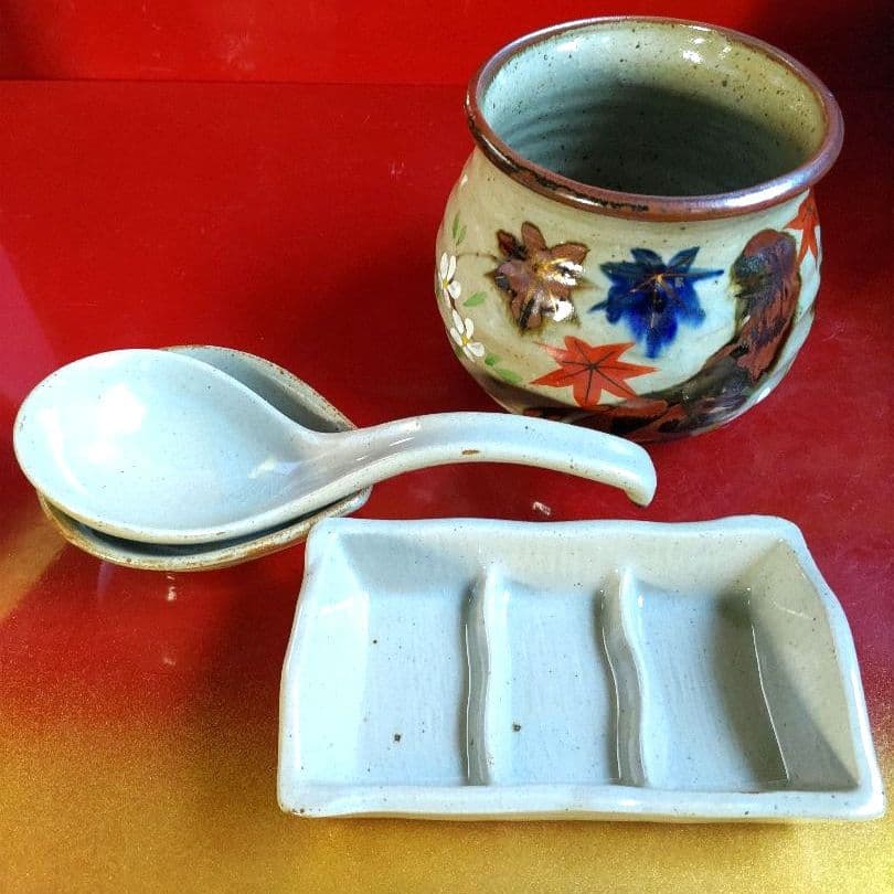 新品土鍋セット　萬古焼　みすゞ鍋９号　４〜５人用　呑水れんげ薬味皿ガラ入れ　箱入