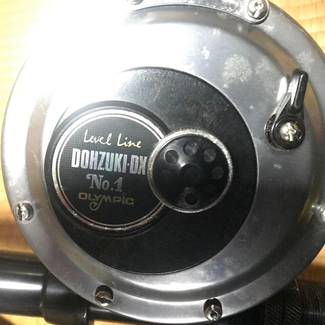 ベイトリール シルバー 金属製 右手用