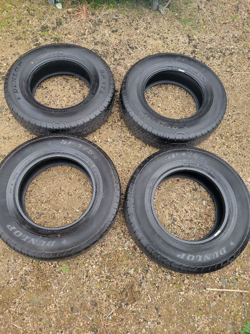 ハイエース　新車外し純正タイヤ　送料込