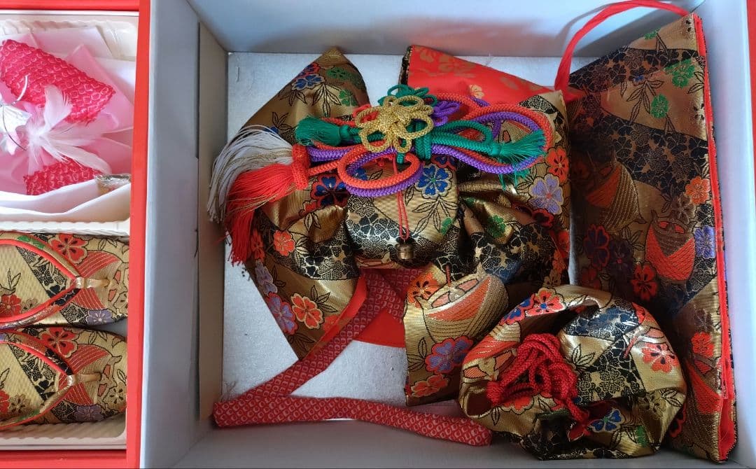 七五三セット✿お着物なし✿赤いフック付タイプ✿折りたたみ箱✿ 金色の寿文字