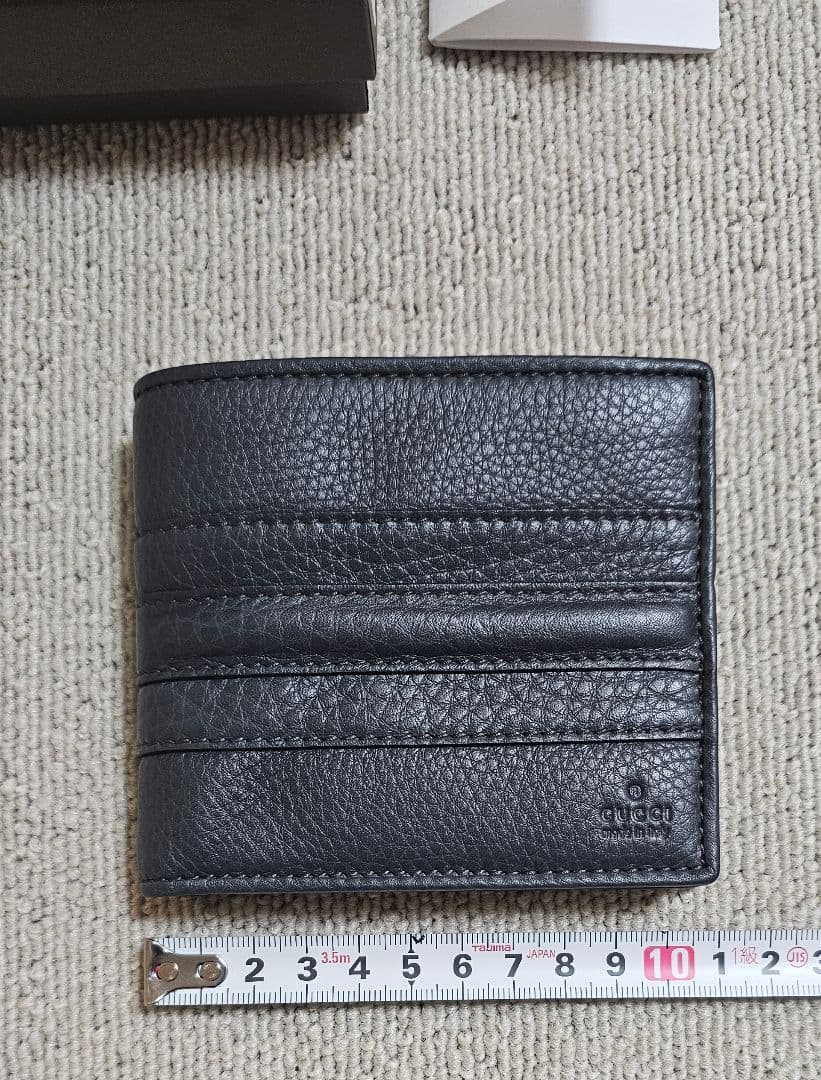 【新品未使用】GUCCI 二つ折り財布 革 レザー