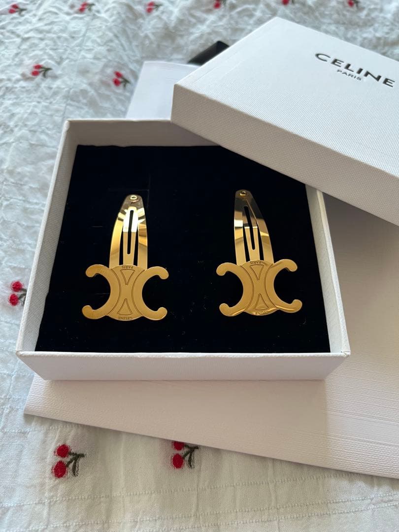 CELINE ゴールドヘアピン -2