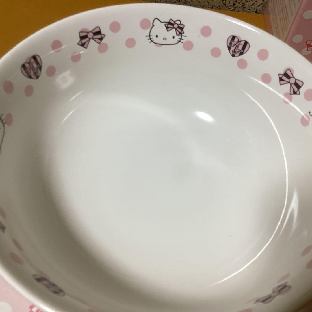 3057ハローキティピンクリボン食器セット