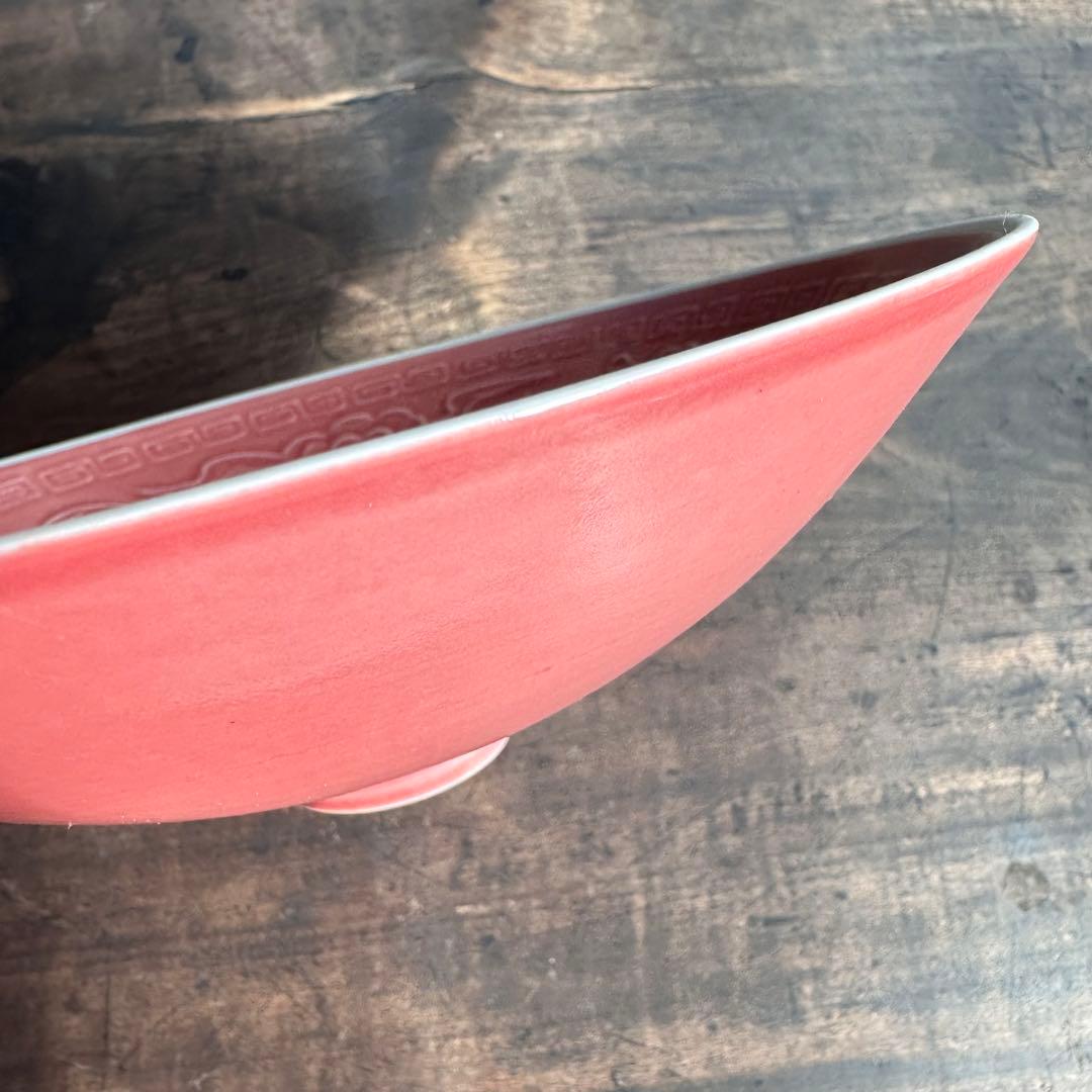 定窯　大皿　飾皿　茶碗　龍紋　鳳凰紋　陽刻　宋代　中国美術