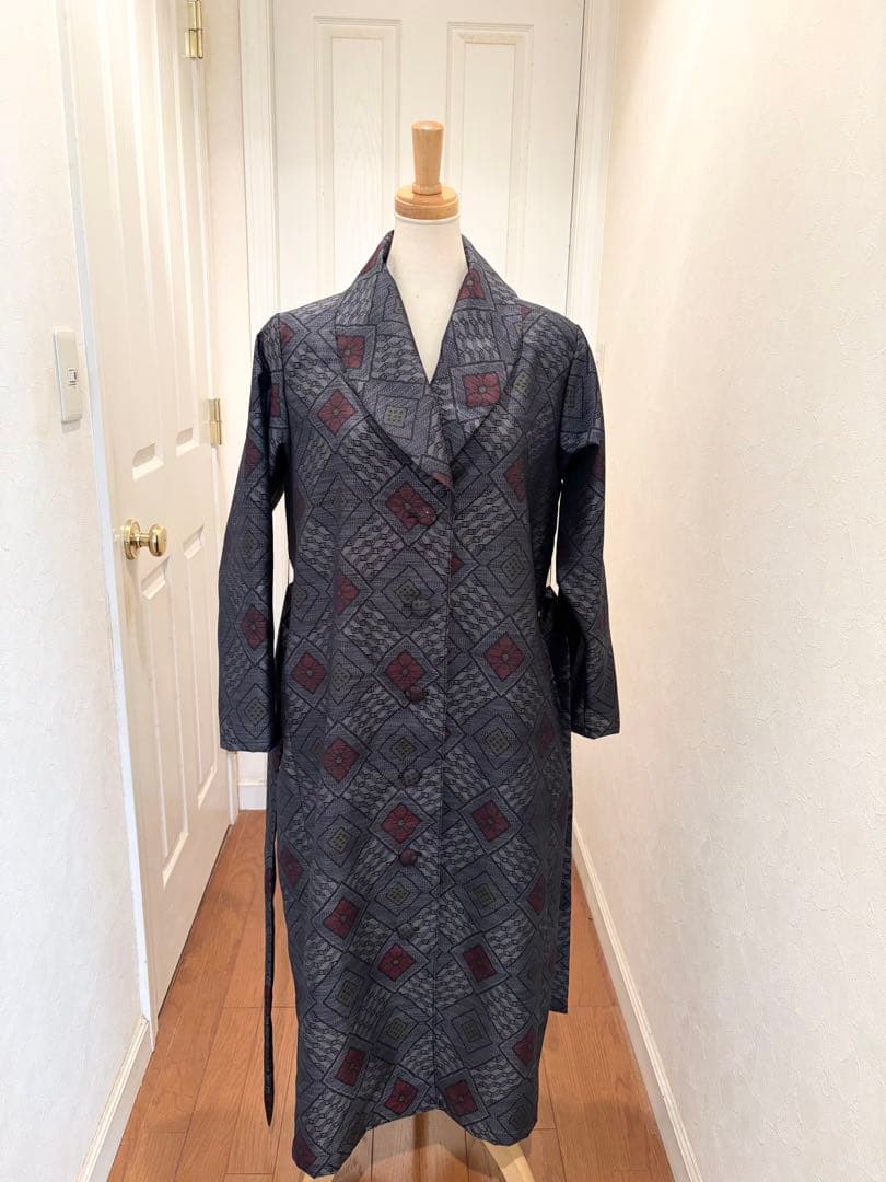 161 着物リメイク 正絹 本場大島紬 花菱文 ロングコート ウエストリボン付