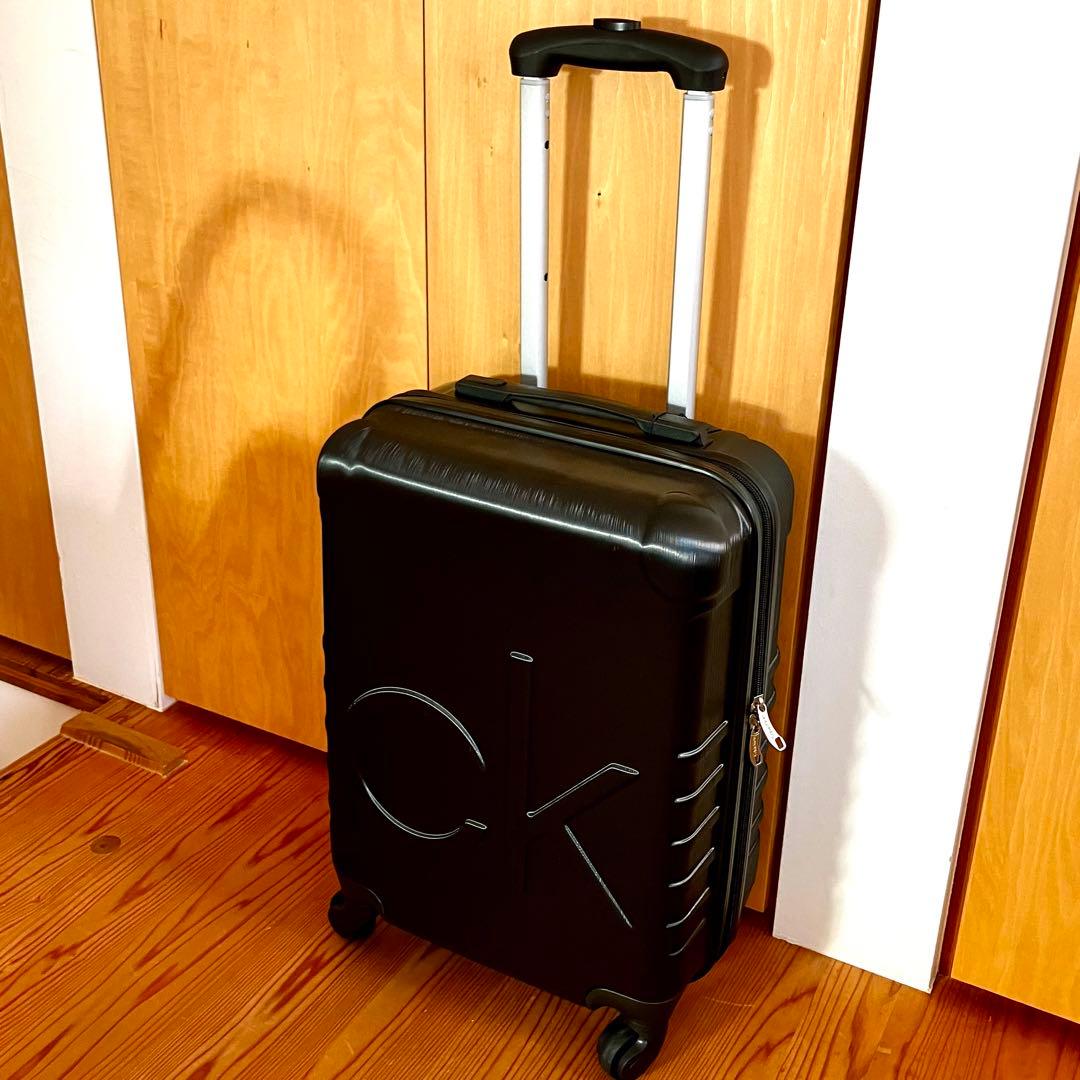 日本未入荷　CK カルバンクライン ブラック ハードキャリーケース　スーツケース