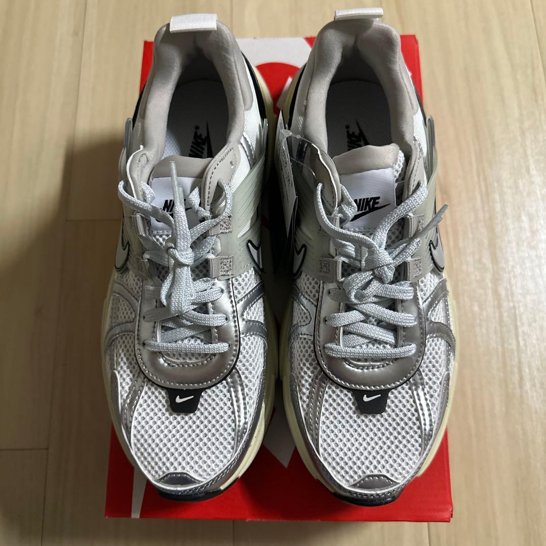 NIKE W V2K RUN シューズ