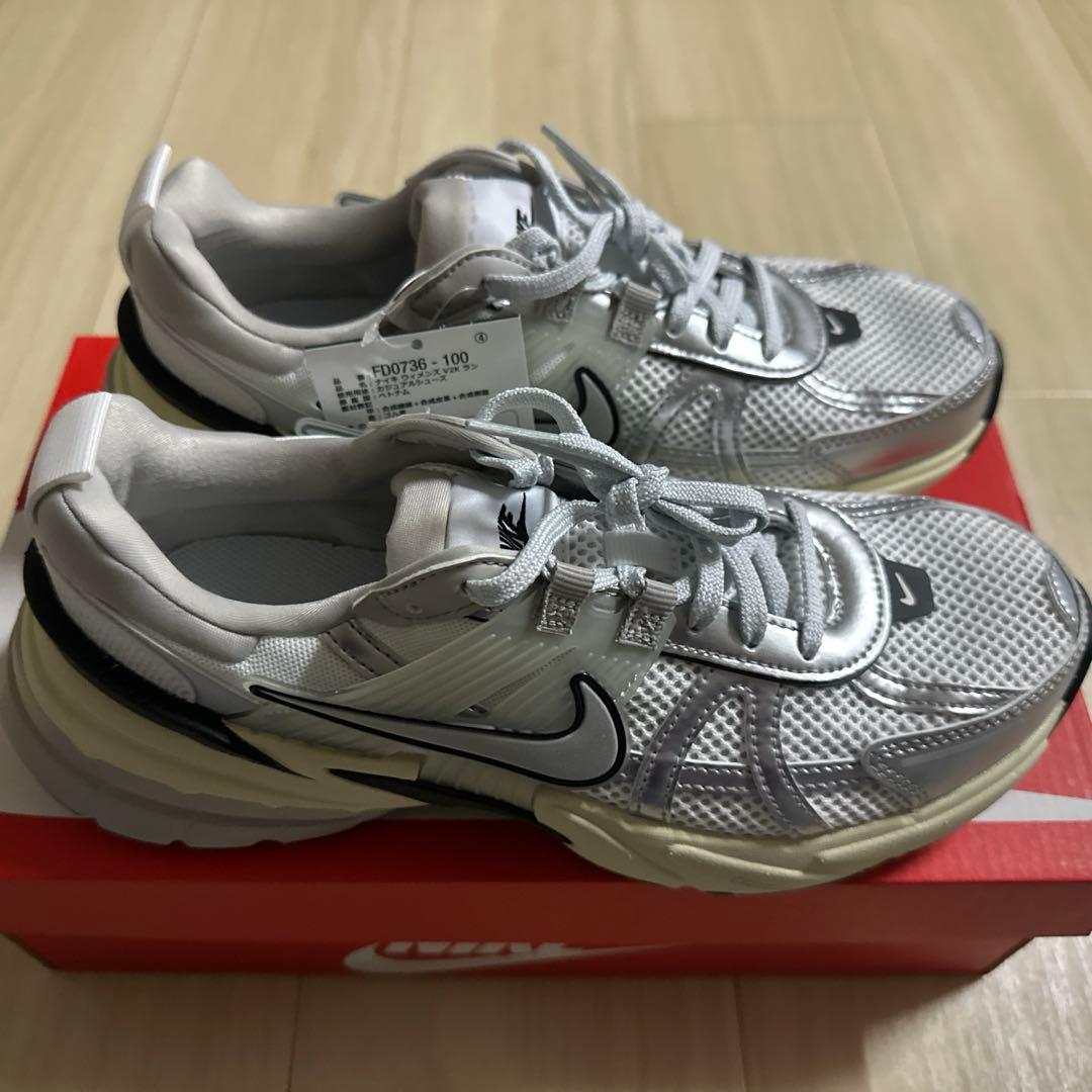 NIKE W V2K RUN シューズ