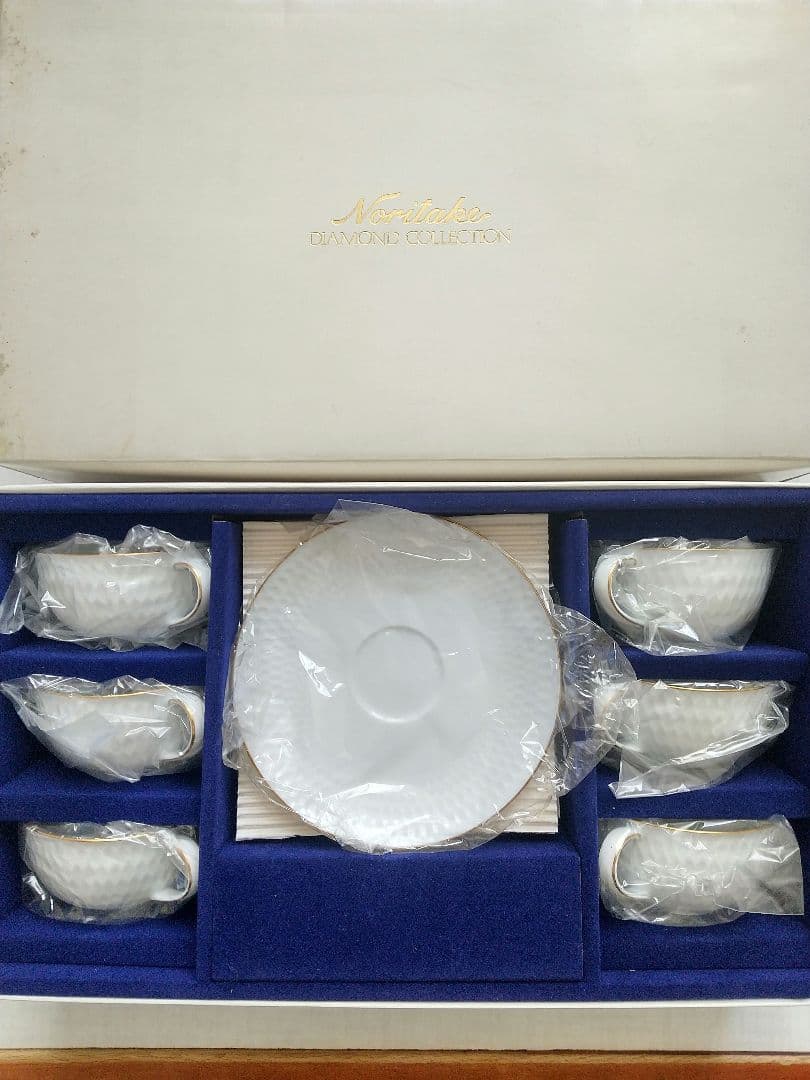 【新品・未使用】ノリタケ ダイヤモンドコレクション カップ&ソーサー