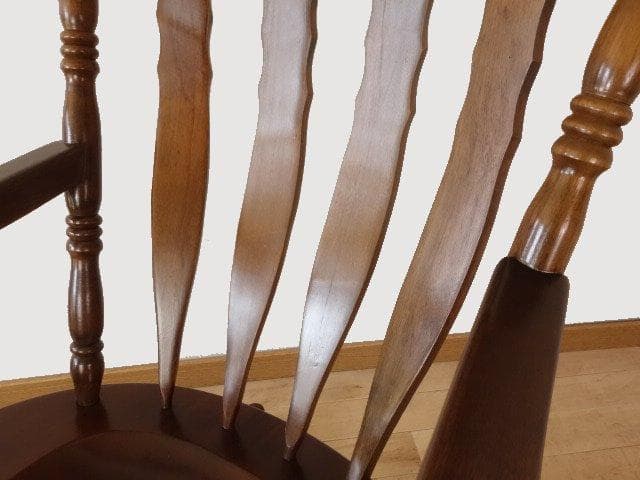 木製　ロッキングチェアー　彫刻入　再塗装済　ＵＳＥＤ