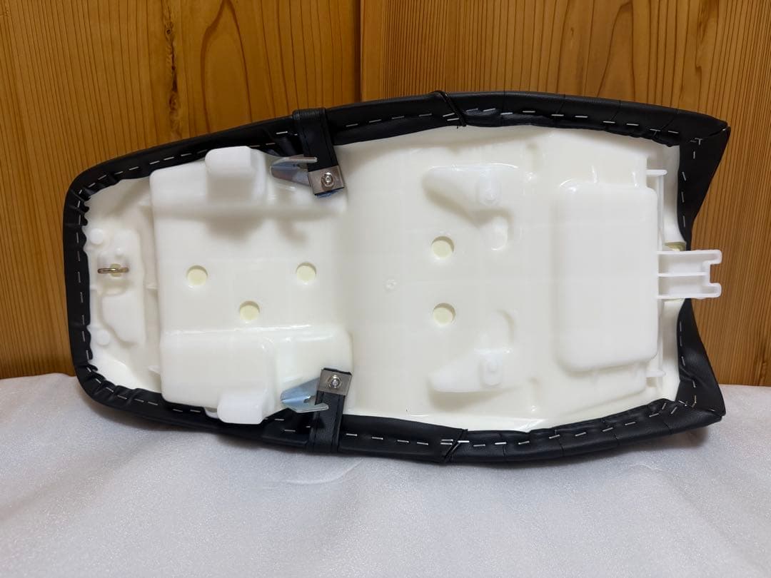 年末最終！タックロールシート ホンダ CB400SFSB NC39-42最終型