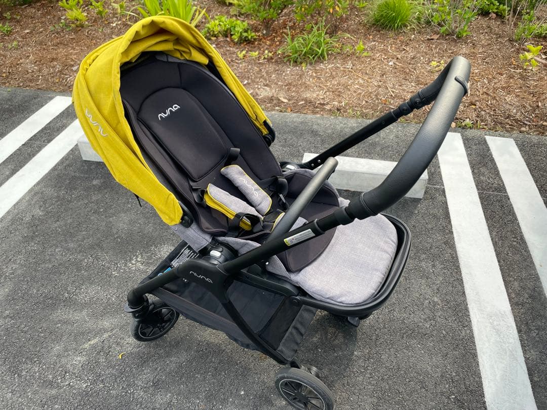 【お値下げ！】nuna triv ブラックフレーム　レモン