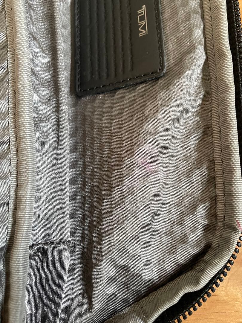 トゥミ TUMI アルファ ブラボー ブラック 232399Dボディバッグ