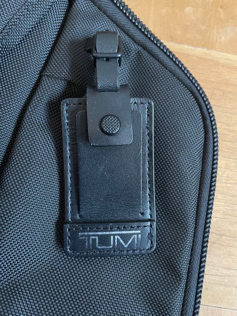 トゥミ TUMI アルファ ブラボー ブラック 232399Dボディバッグ