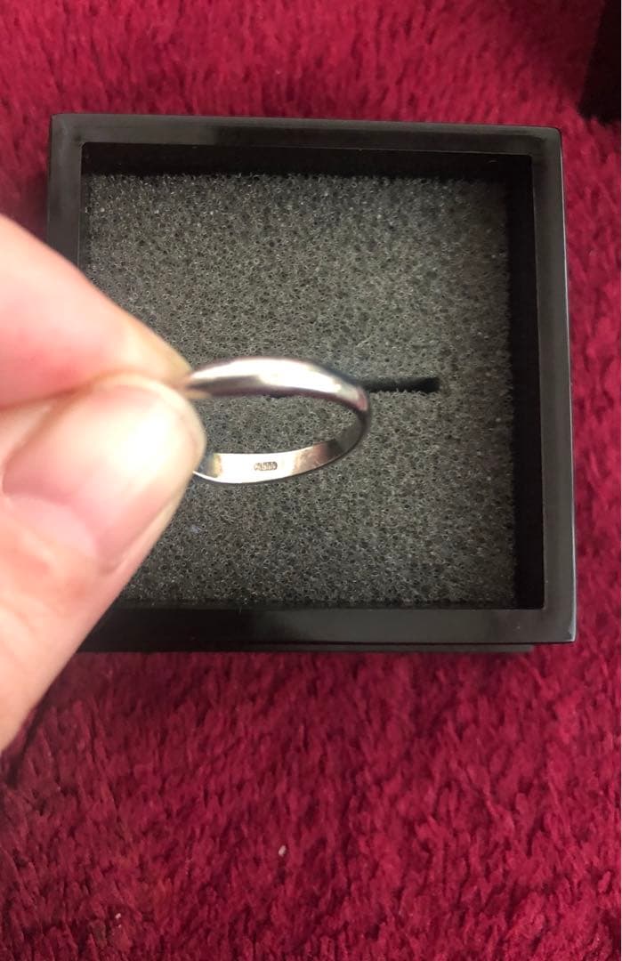 azaleaホワイトサファイア指輪　証明書有り　ケース付き　即日&匿名配送