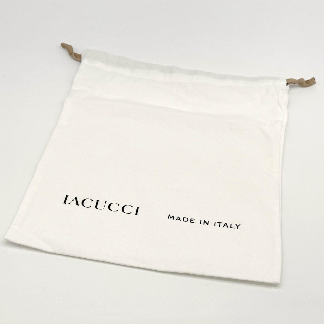 美品 IACUCCI イアクッチ モノグランマ ポーチ 巾着