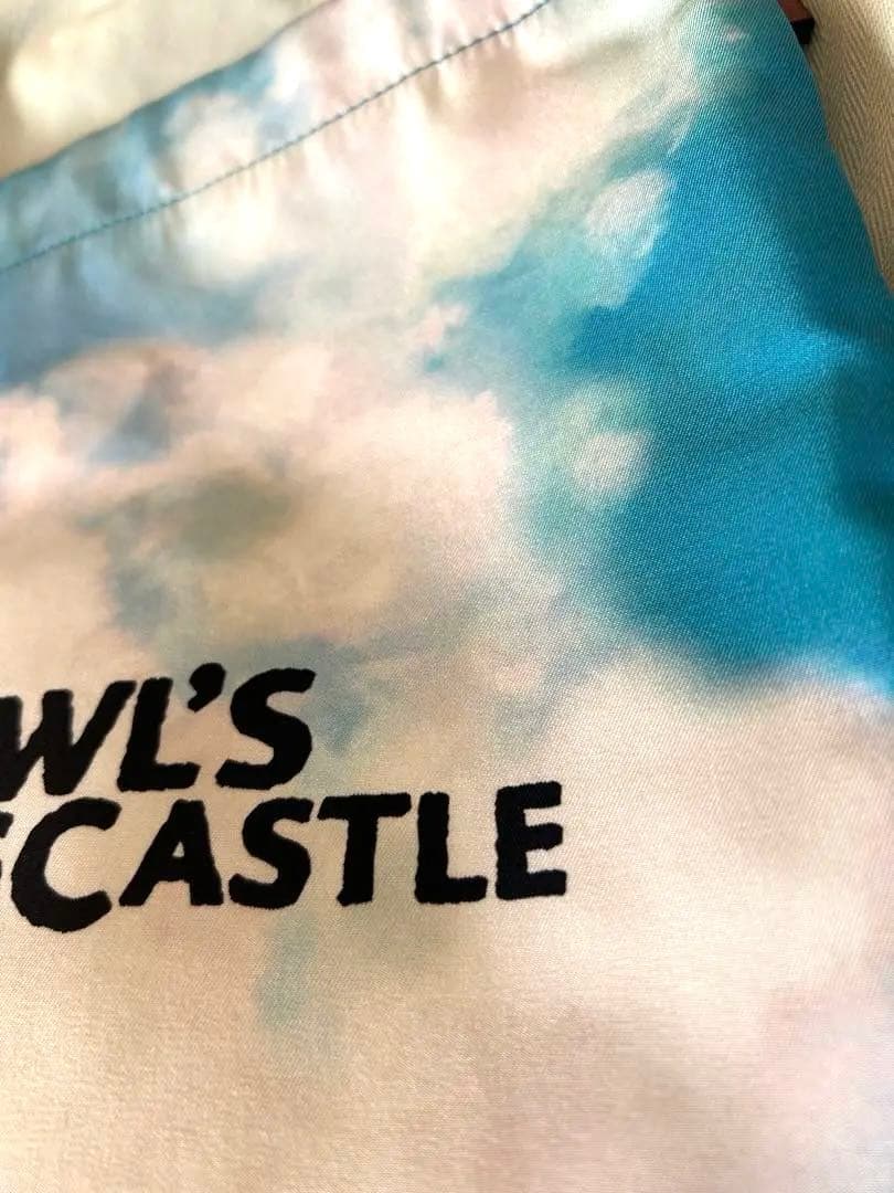 LOEWE ×ハウルの動く城 ドローストリングポーチ