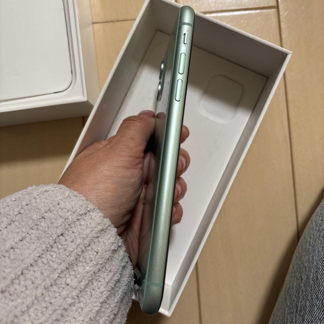 iPhone11グリーン64GB美品SIMフリー箱ありSIMピンガラスフィルム付