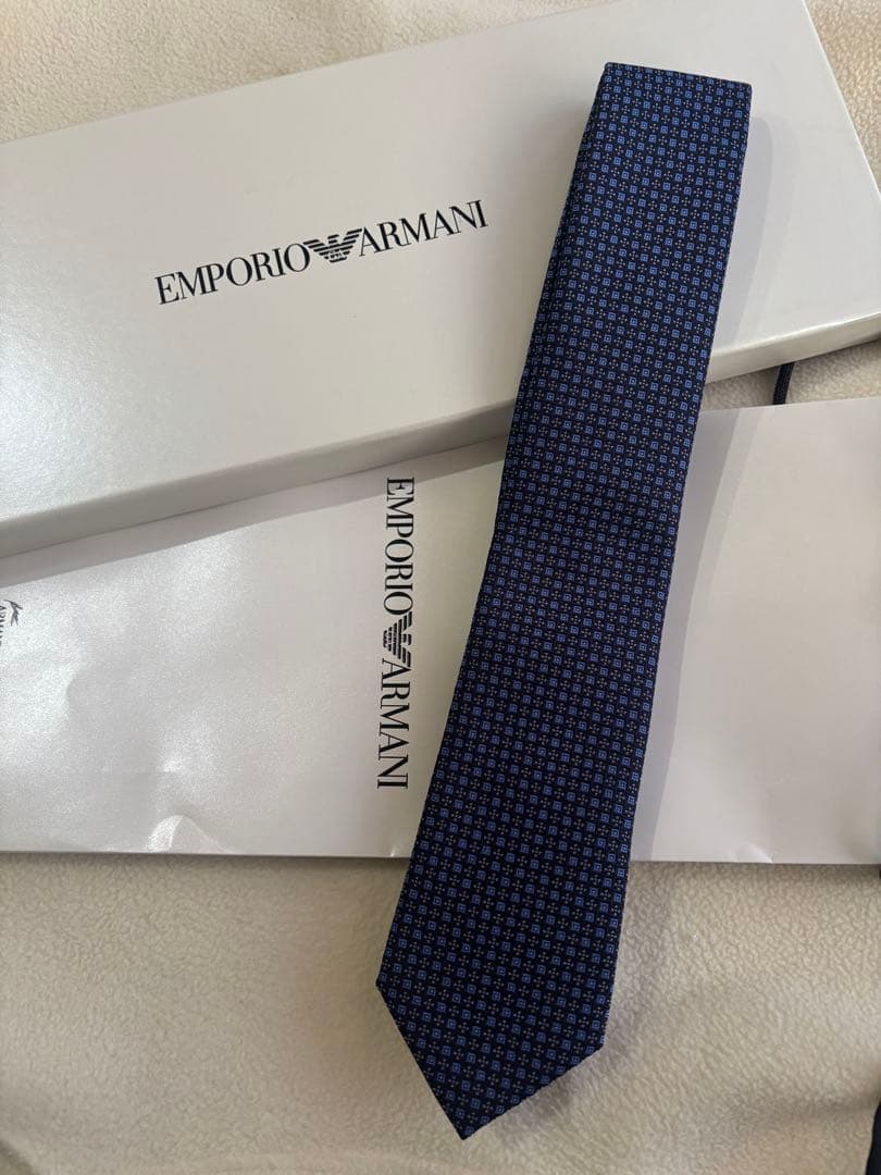 なななプレゼントにも新品未使用ラッピング済みエンポリオ・アルマーニネクタイ