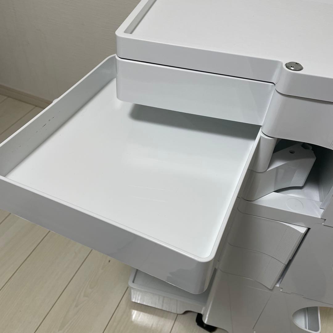 【美品】BOBY WAGON ボビーワゴン 3段5トレイ WHITE