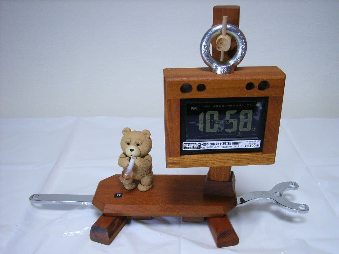 17FSBD◎欅板材の亀型電波目覚まし時計台カシオDQD-S01J【TED除く】