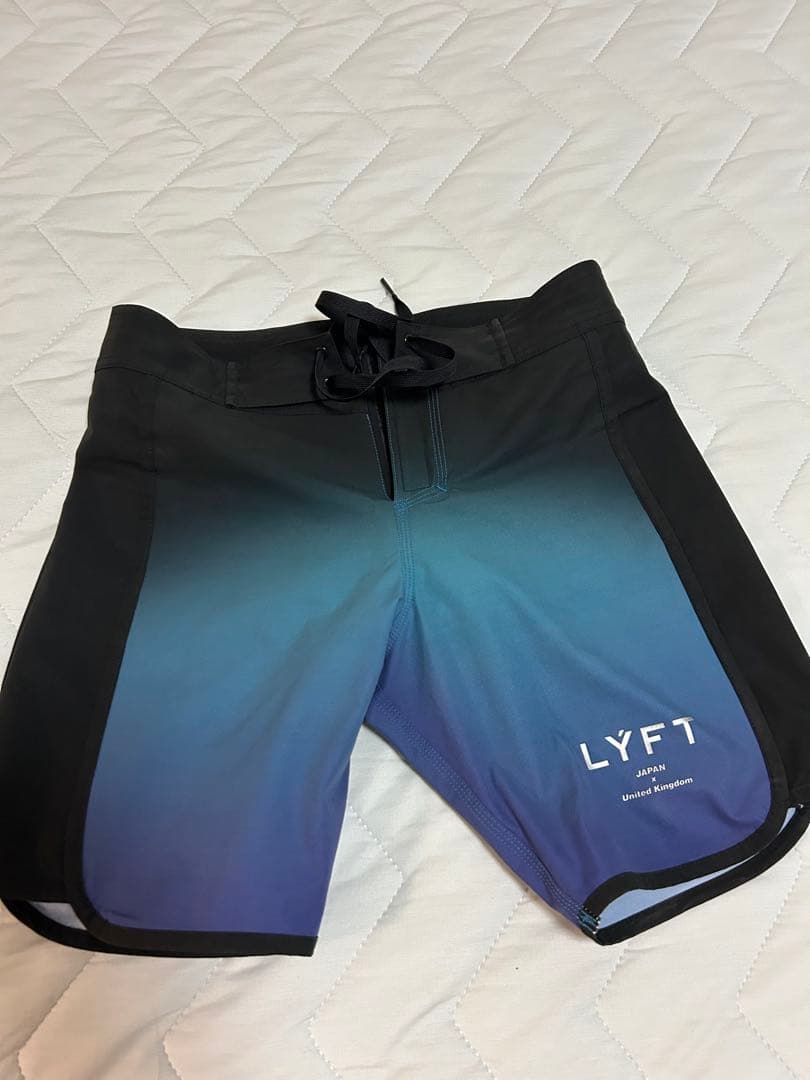 LYFT ステージショーツ　XS 青