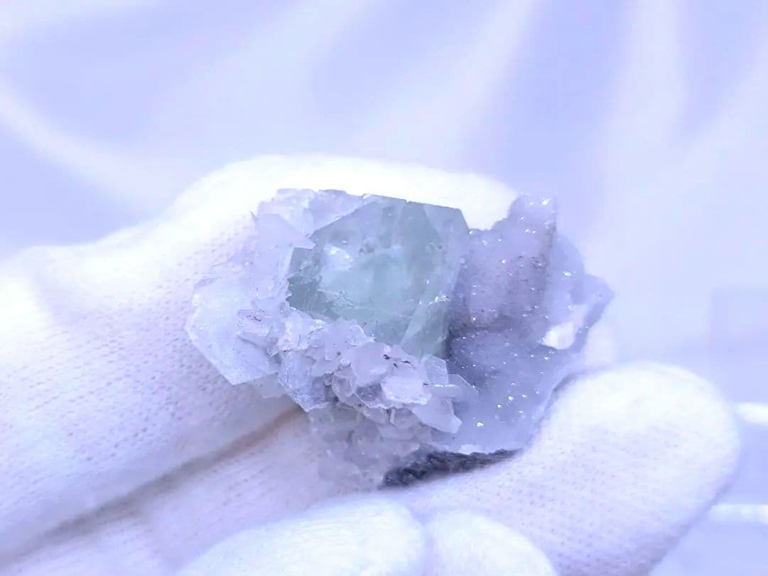 シャンファーリン産　ホワイトローズ カルサイト　フローライト　エンジェルウィング