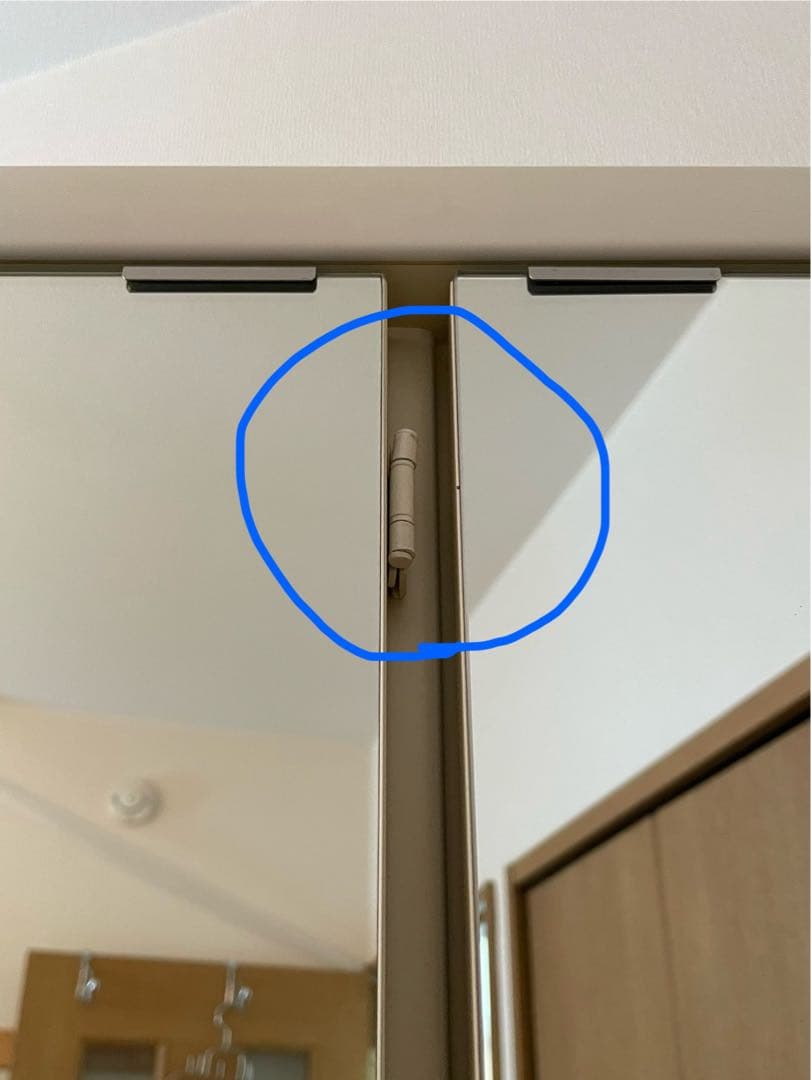 dinos ディノス　効率収納できる段違い棚シェルフ　ミラー扉　本棚