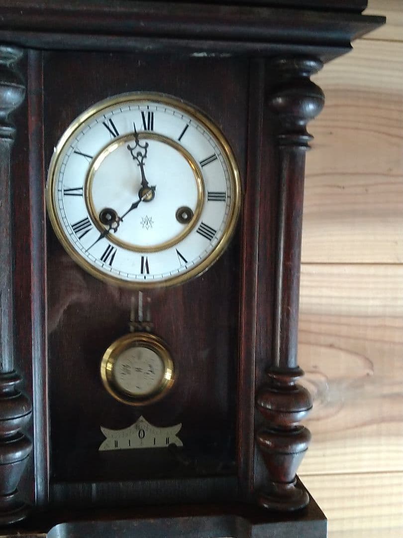 ユーハンス柱時計