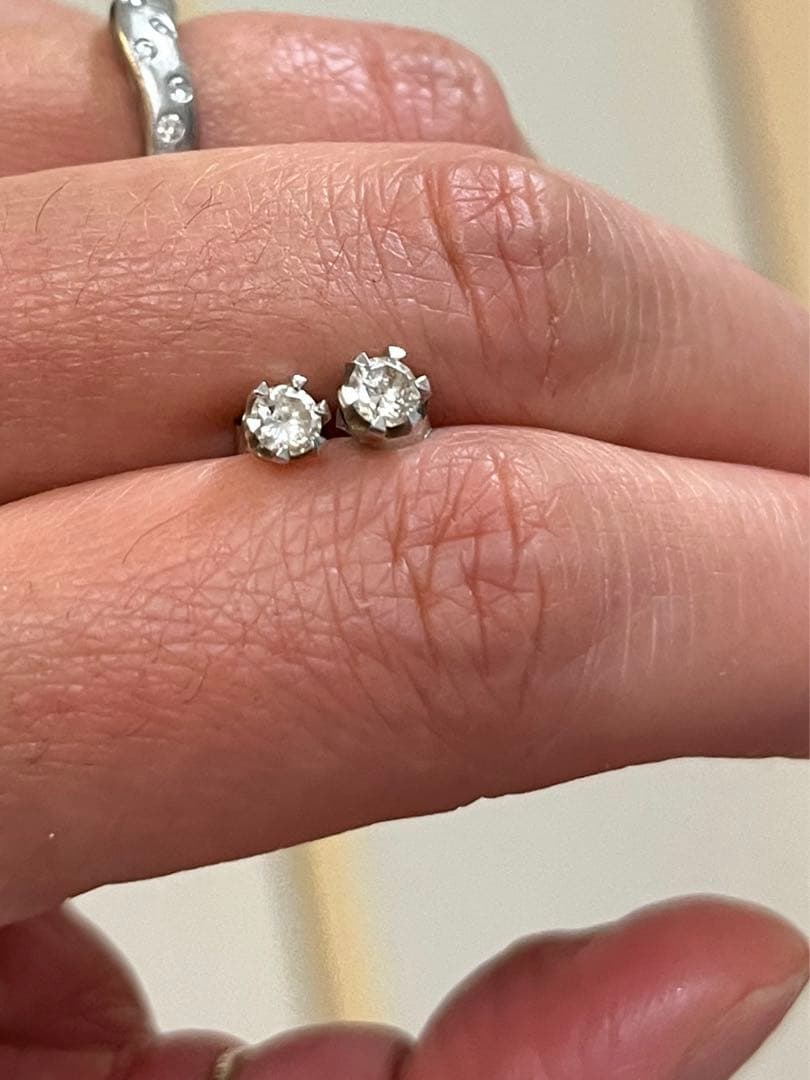 ダイアモンド　ピアス