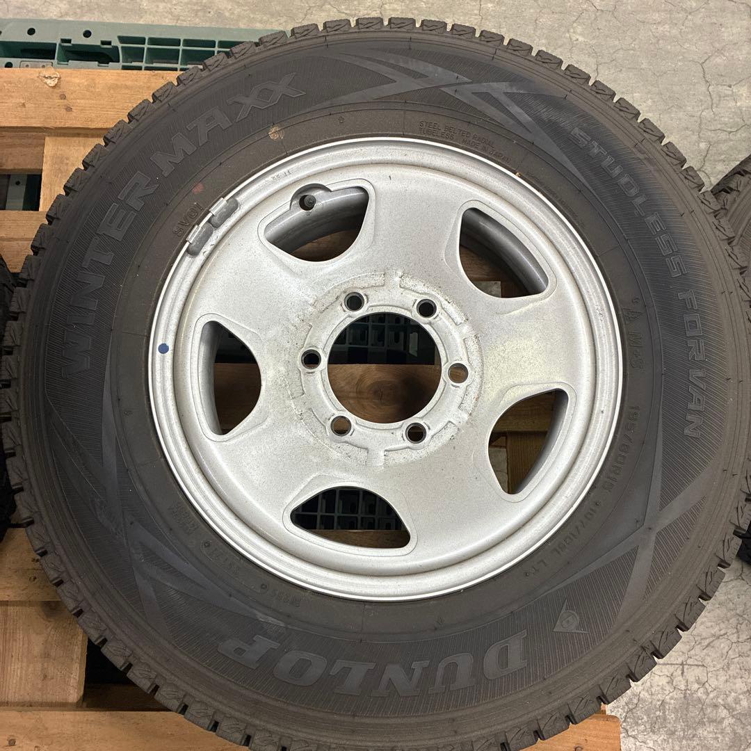 【Sound space 】ハイエース　スタッドレス195/80R15