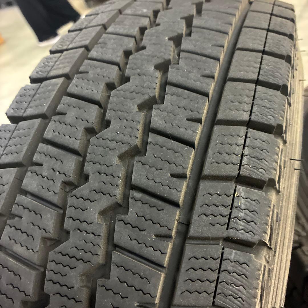 【Sound space 】ハイエース　スタッドレス195/80R15