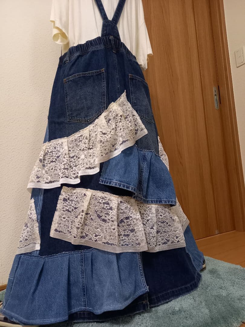 セール　デニムリメイク　フリフリフリルサロペット　一点物