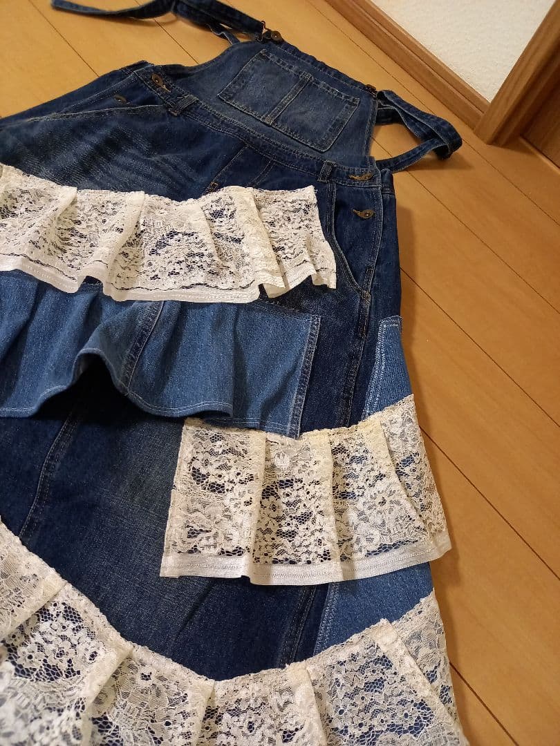 セール　デニムリメイク　フリフリフリルサロペット　一点物