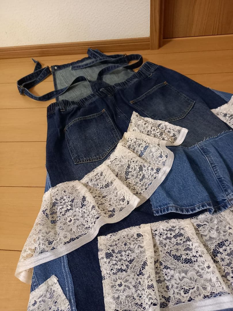 セール　デニムリメイク　フリフリフリルサロペット　一点物