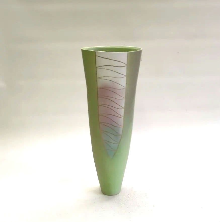 若草色の手造り花器　池坊好み　池坊花器