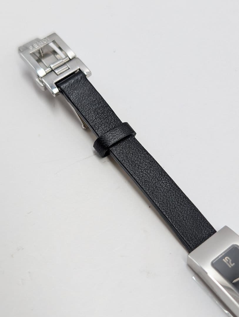 【美品】FENDI フェンディ レディース腕時計 3300L 電池交換済 稼働品