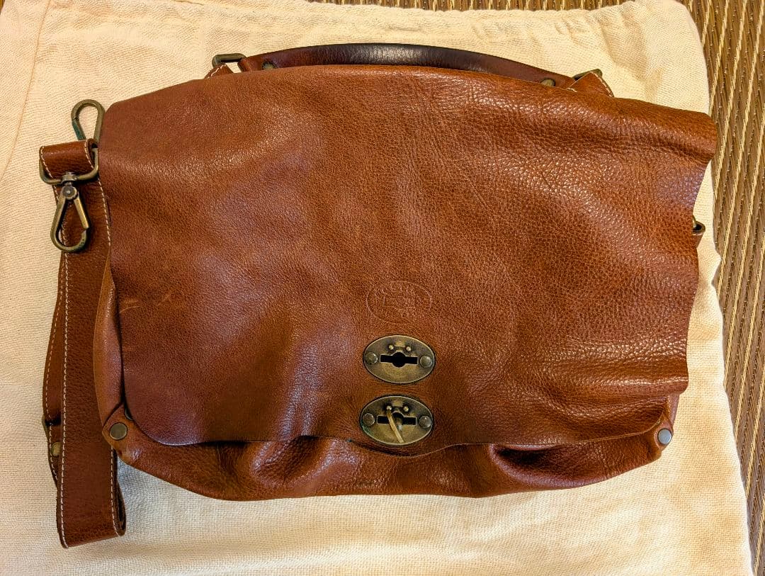 美品 ZANELLATO POSTINA ザネラート メッセンジャーバッグ