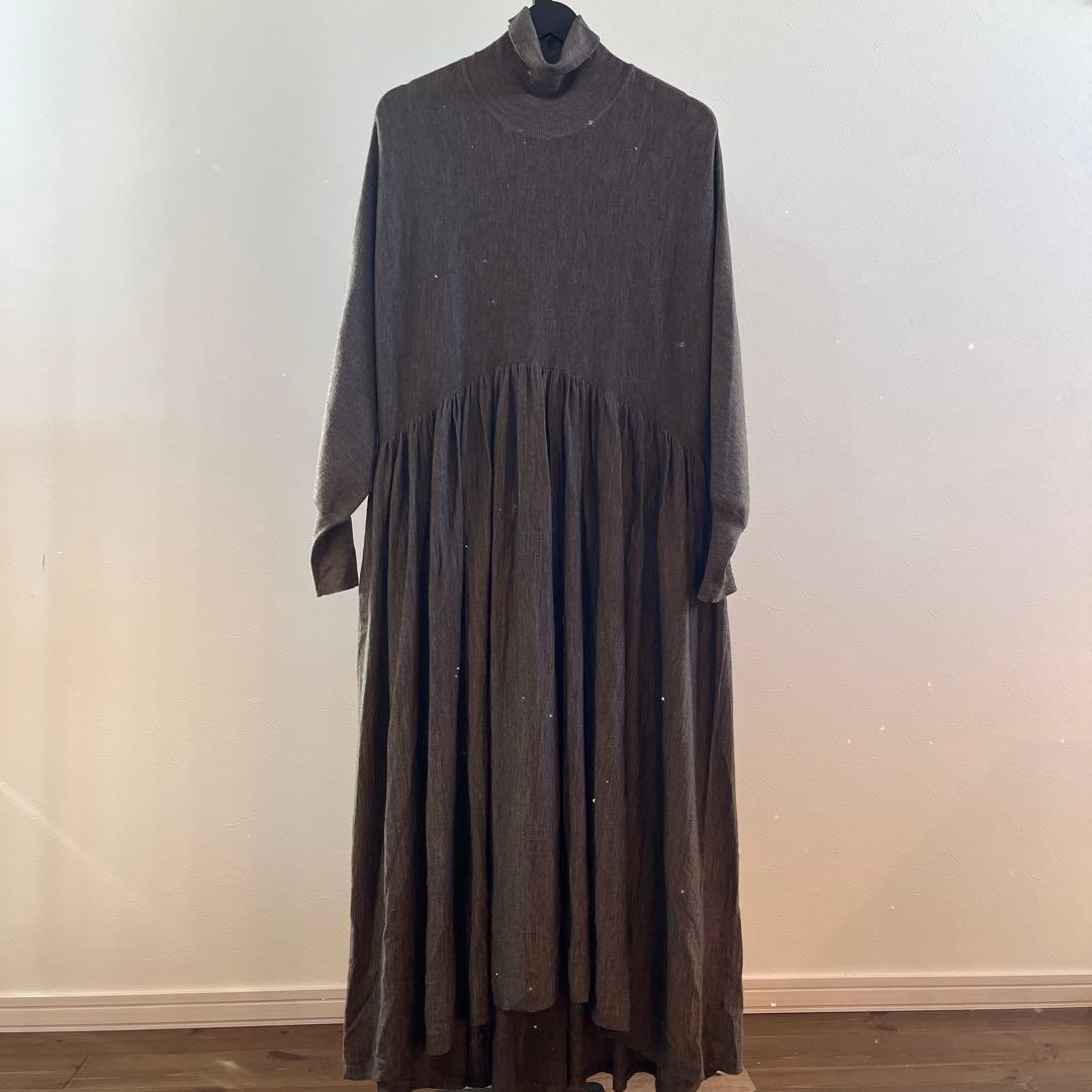 カレンソロジー　ブラウンウールハイネックギャザー ワンピース　ロングドレス