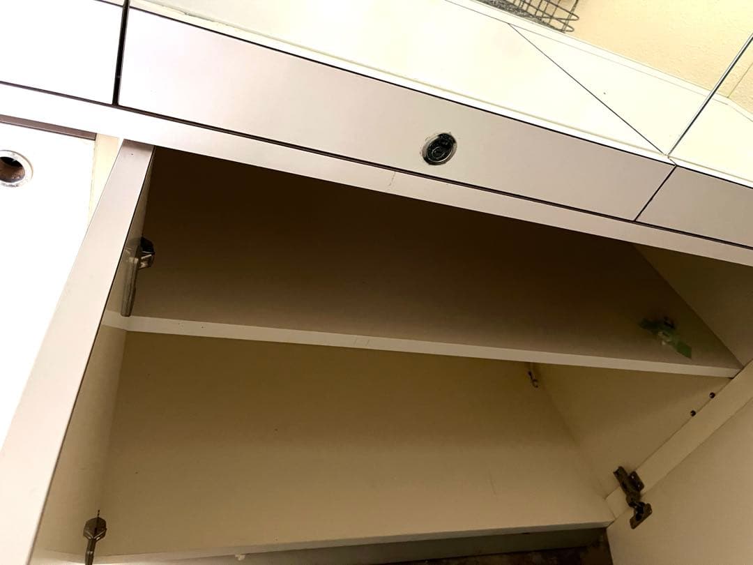 【6/10までこの価格】照明カギ付ショーケース