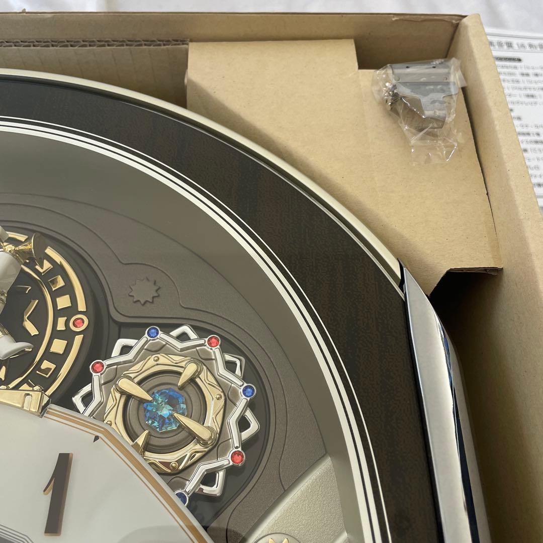 相談中箱付きセイコーSEIKO 掛時計 音楽機能付き電波クロック　スワロフスキー