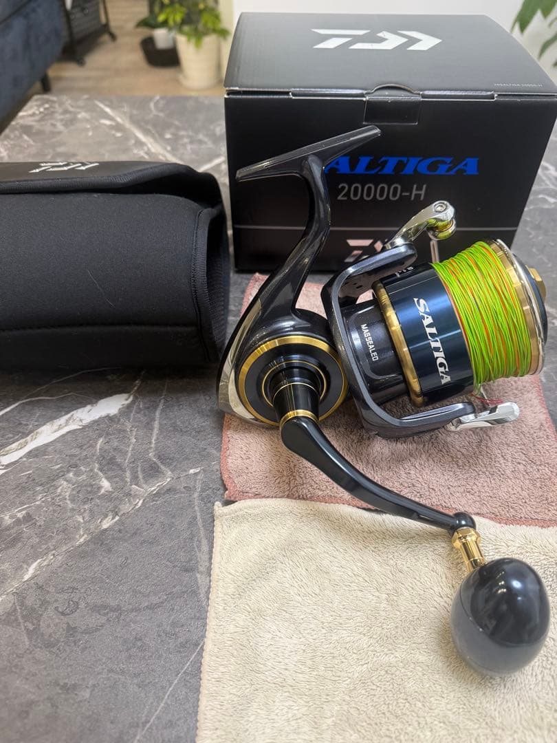 ダイワ 20ソルティガ 20000H リール　美品