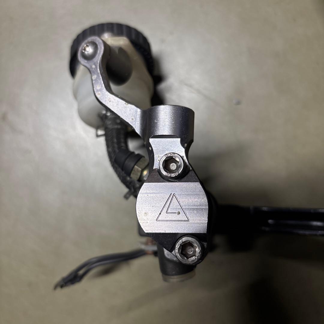 v*u様 ブレンボ ラジアルマスター ブレーキ