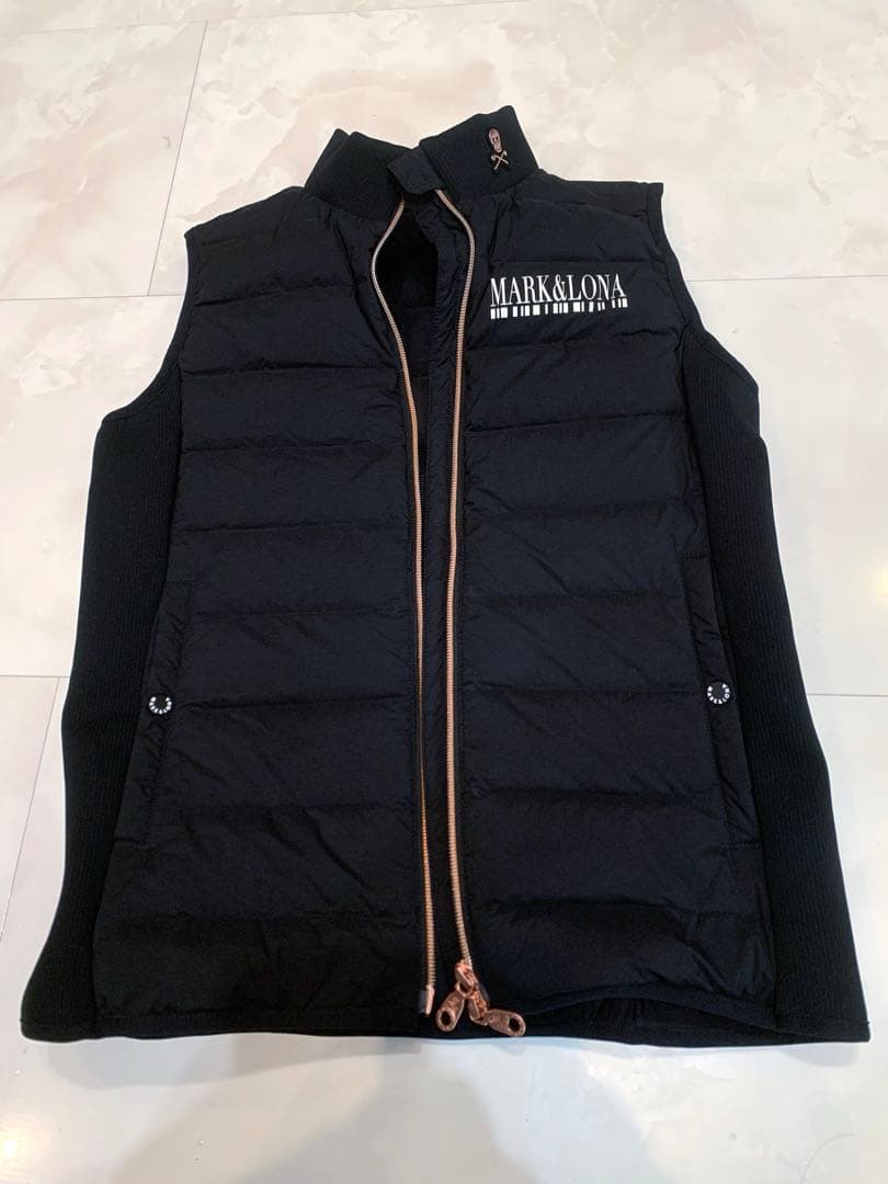 新品未使用　レディース　mark&lona マークアンドロナ　ダウンベスト M
