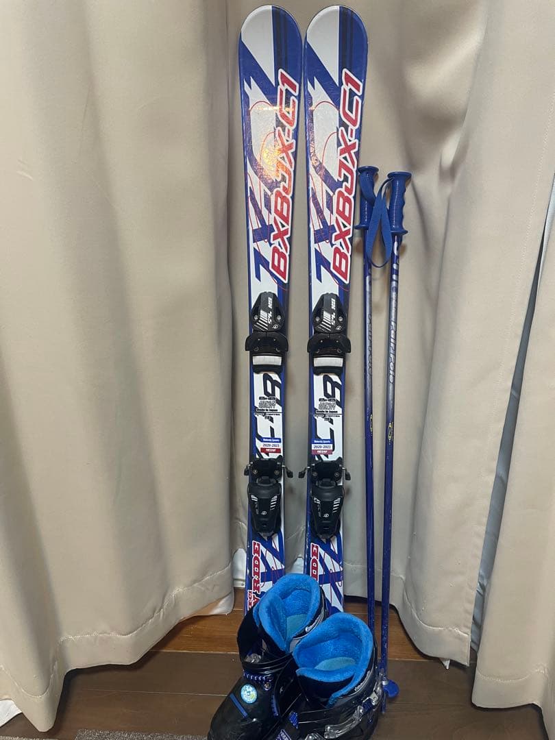 子供用　スキー板118㎝ ブーツ 22センチ ストック3点セット