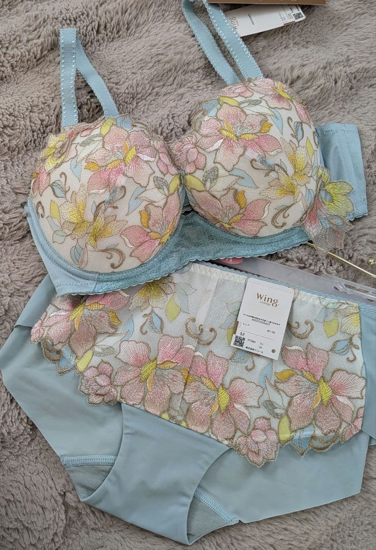 【新品】ワコール Wing レシアージュセットアップ 2点 ショーツ1点