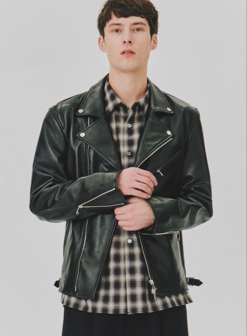 ブラック レザー ライダースジャケット(今週末には古着屋にもってきます！)