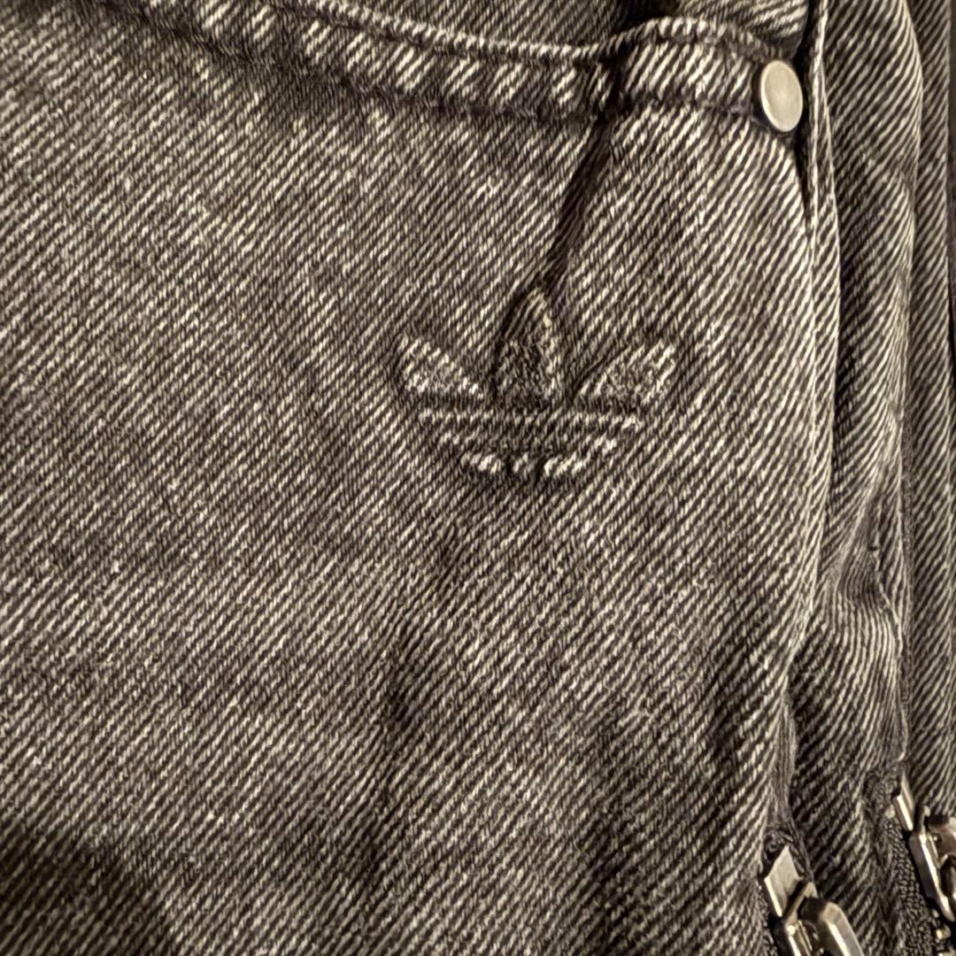 adadas 新品29 ADILENIUM シーズン3 ジップ　デニムパンツ